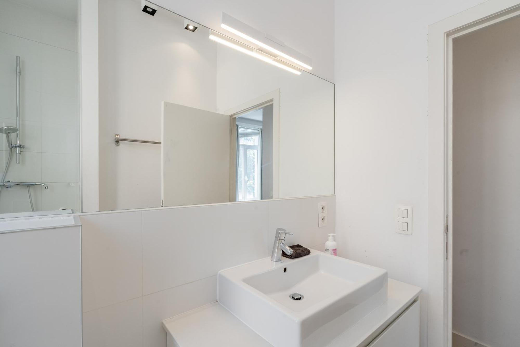 Light Modern Apartment In The Heart Of Antverpy Exteriér fotografie