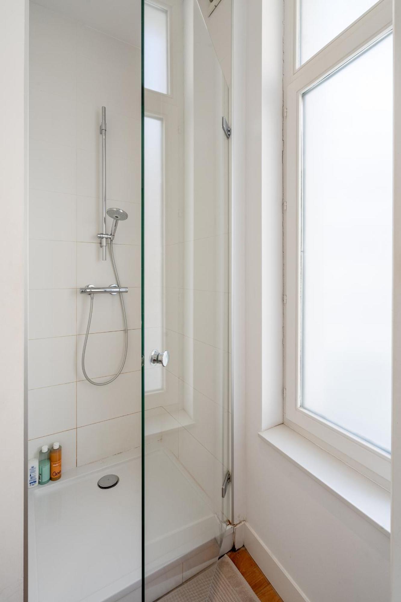 Light Modern Apartment In The Heart Of Antverpy Exteriér fotografie